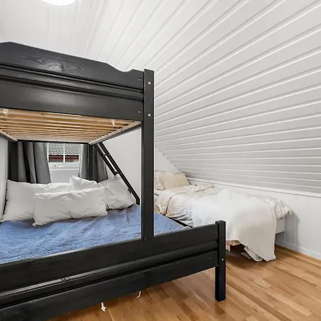 Sentral Og Fin Enebolig I * 利勒斯特罗姆