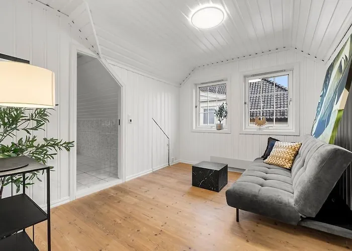 Villaer Sentral Og Fin Enebolig I Lillestrøm