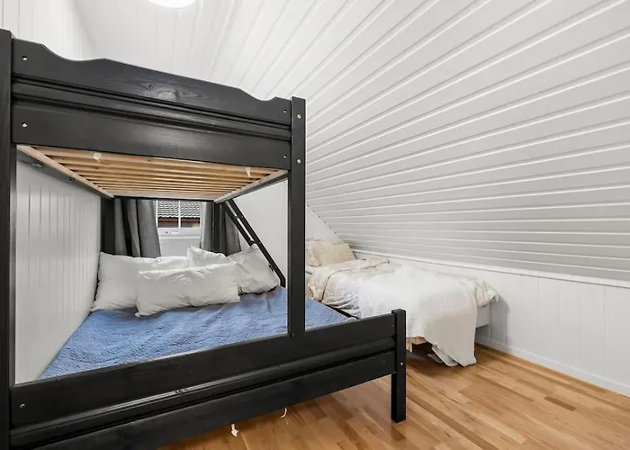 Sentral Og Fin Enebolig I * Lillestrom