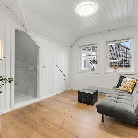 Villa Sentral Og Fin Enebolig I Lillestrøm